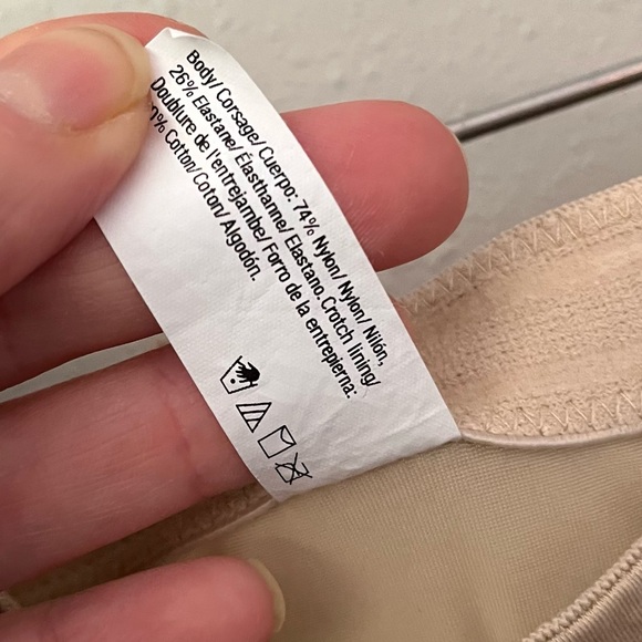 Maidenform Nude Shapewear Hi-Waist Shorty Size Medium - Picture 6 of 7